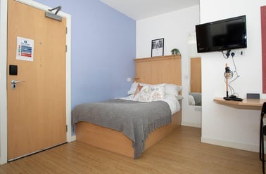 Cowgate, Old Town, Edinburgh - Image 2